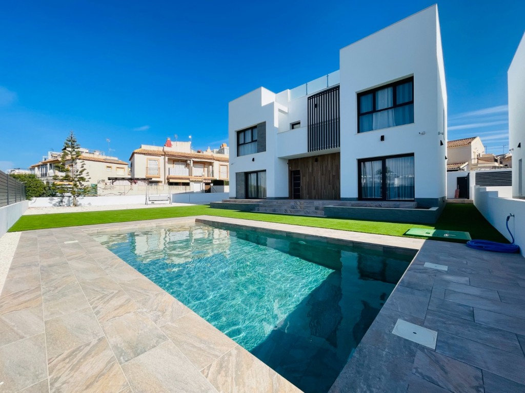 Imagen 1 de Casa-Chalet en Venta en Torrevieja Alicante