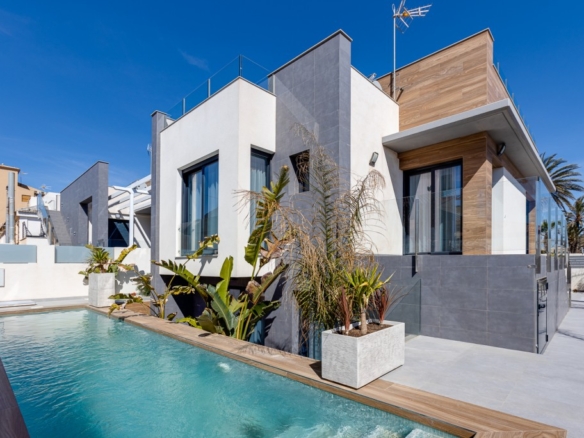 Imagen 1 de Casa-Chalet en Venta en Torrevieja Alicante