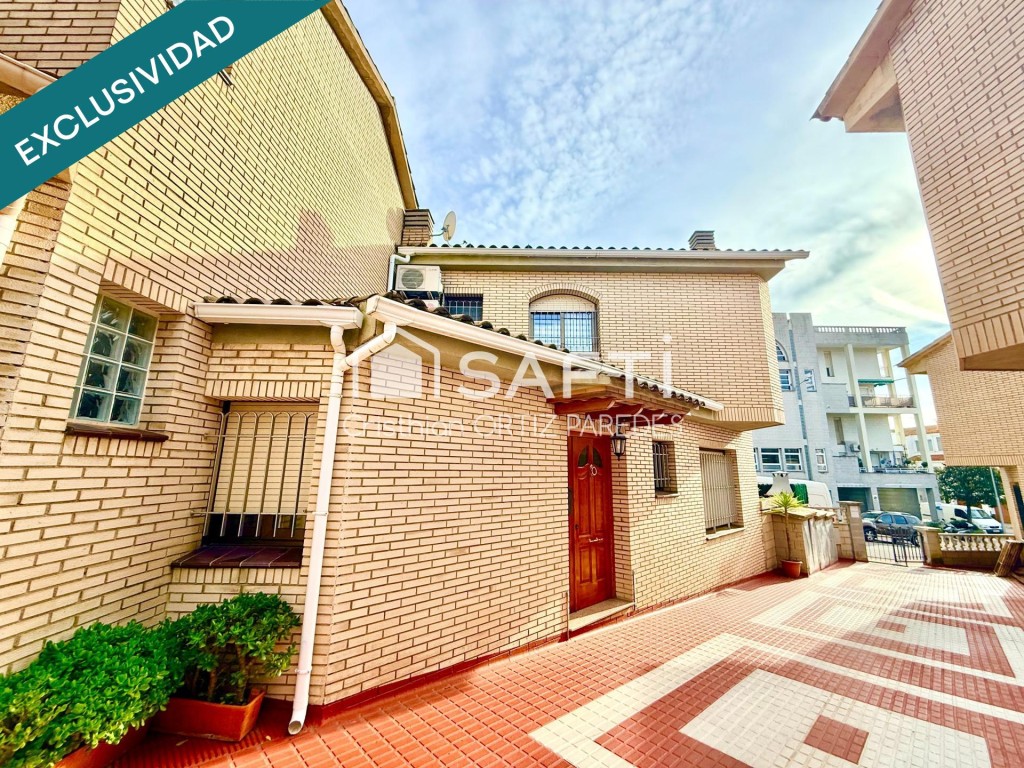 Imagen 1 de Vivienda con acceso directo desde garaje en Los Pavos