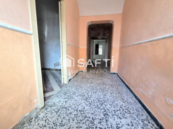 Imagen 1 de Planta baja con patio y pozo propio. Ideal Reforma