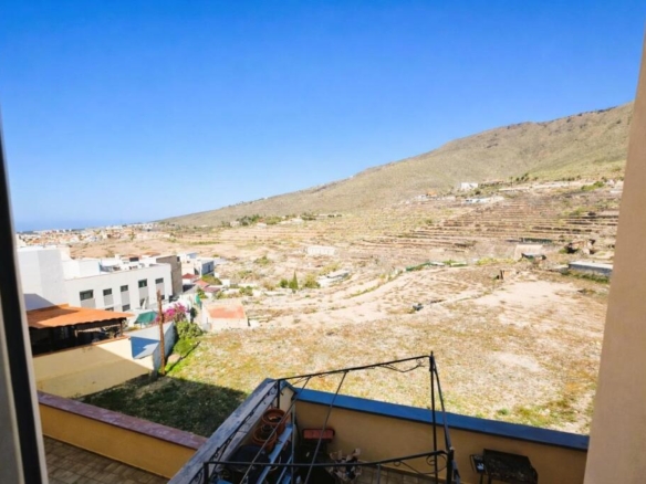 Imagen 4 de Propiedad con Encanto en Adeje Pueblo – 3 Habitaciones en Zona Excelente