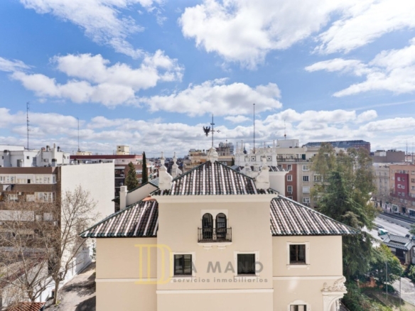Imagen 3 de ¡ESPECTACULAR PISO REFORMADO CON TERRAZA Y VISTAS DESPEJADAS!