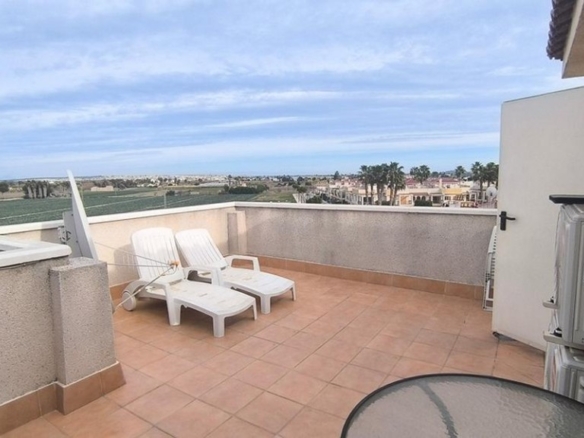 Imagen 2 de Venta de duplex en Daya vieja