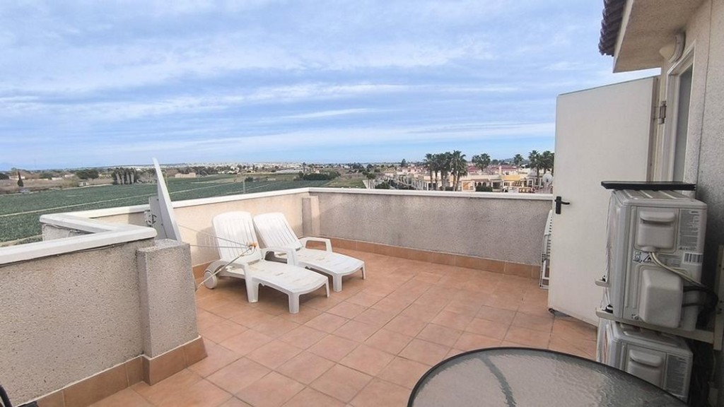 Imagen 2 de Venta de duplex en Daya vieja