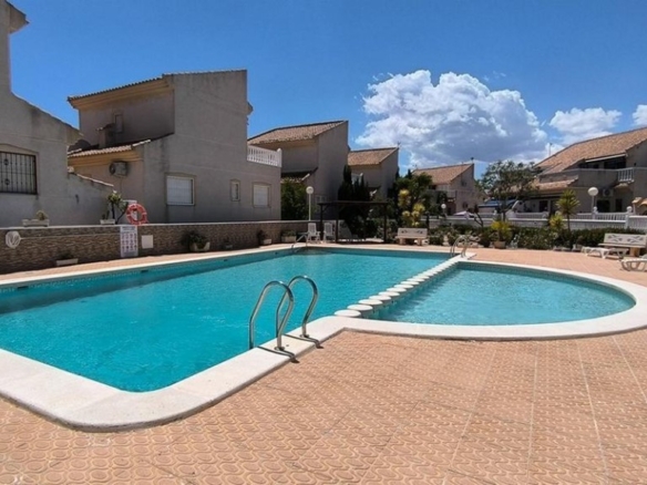 de 85m2 con 3 dormitorios y 2 baños