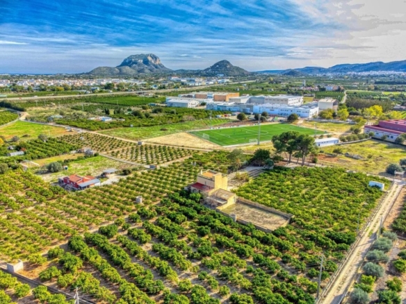 Imagen 1 de Casa-Chalet en Venta en Beniarbeig Alicante