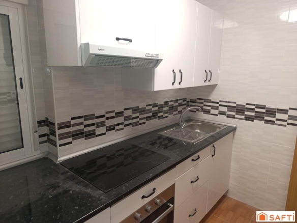 Imagen 2 de ¡Tu nuevo hogar en el corazón de Valdepeñas te está esperando!