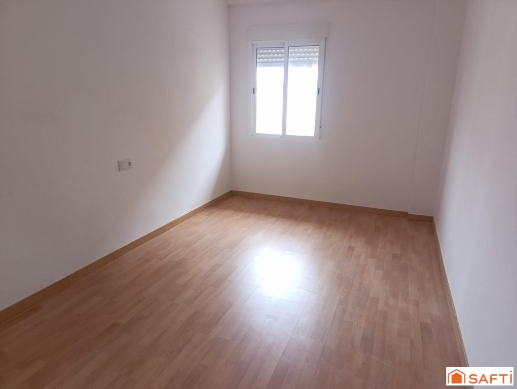 Imagen 4 de ¡Tu nuevo hogar en el corazón de Valdepeñas te está esperando!