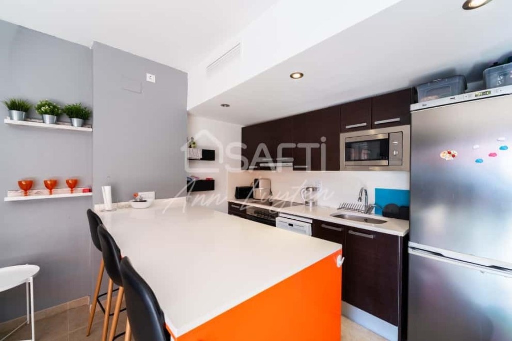 Imagen 2 de Piso con vistas piscina