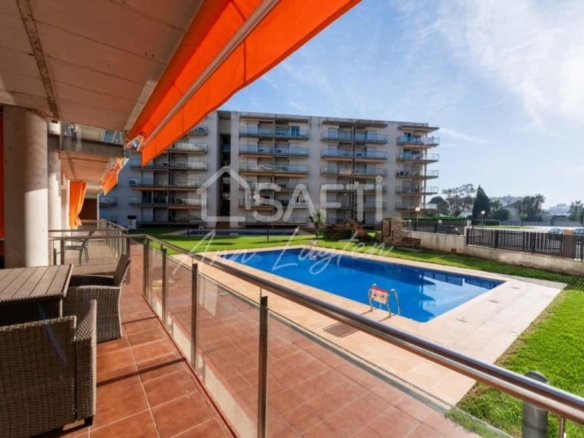 Imagen 1 de Piso con vistas piscina