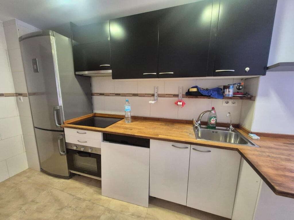 Imagen 4 de Encantador Piso en el Centro de Águilas con Amplia Terraza