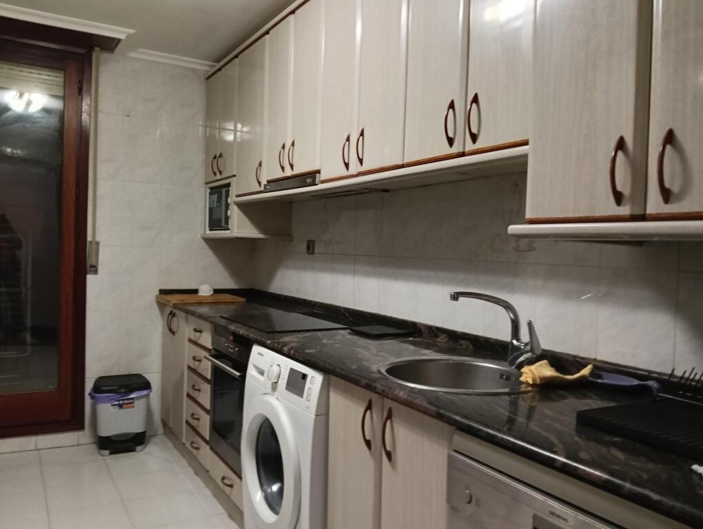 Imagen 3 de Amplio y Moderno Piso en Alquiler en Logroño - Zona Oeste