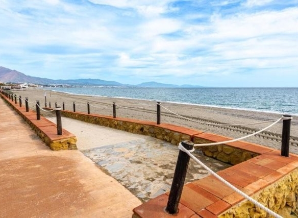 Imagen 2 de EN VENTA EXCLUSIVO PISO DE DOS DORMITORIOS EN SABINILLAS