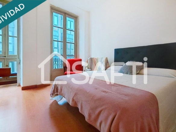 Imagen 1 de Piso señorial en pleno centro de Gijón a 3 minutos andando del Puerto y 5 de San Lorenzo