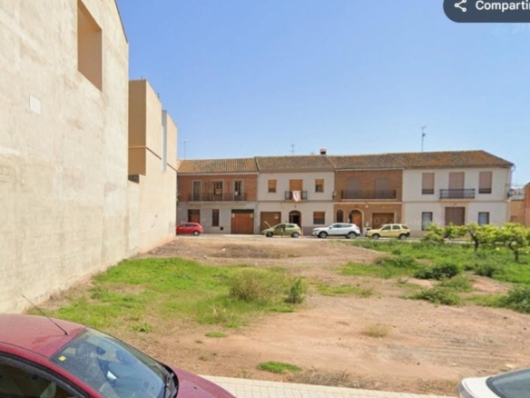 Imagen 2 de Solar edificable en el corazón de Mirambell