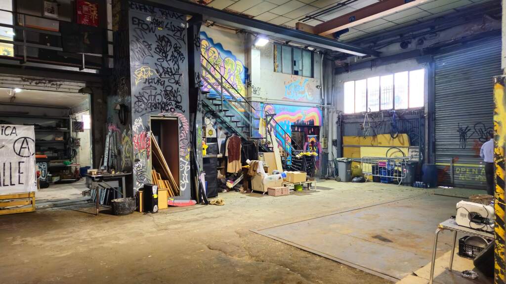 Imagen 4 de Gran nave industrial en zona prime La Maquinista - Barcelona