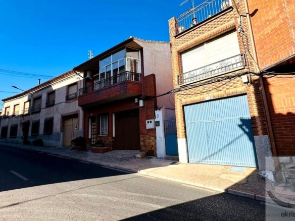 Imagen 3 de Casa / Chalet en venta en Navahermosa de 184 m2