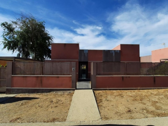 Imagen 3 de PRECIOSO CHALET DE DISEÑO EN EL CAMPO DE GOLF DE LAYOS