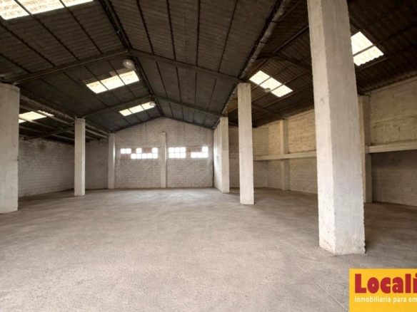 Imagen 1 de Nave industrial en venta con campa