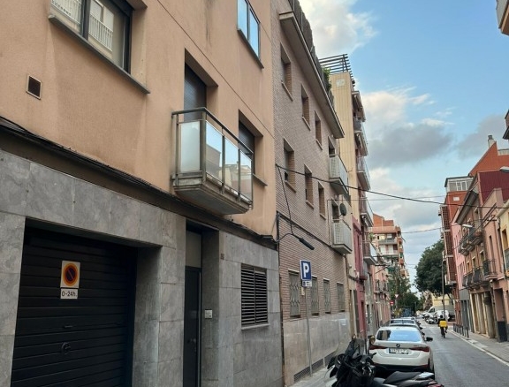 Imagen 2 de Casa-Chalet en Venta en Barcelona Barcelona SANT ANDREU