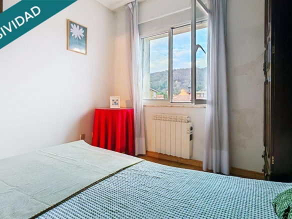 Imagen 3 de Oportunidad en el centro de Sama de Langreo: piso 2 habitaciones + gran terraza por 59.000 €