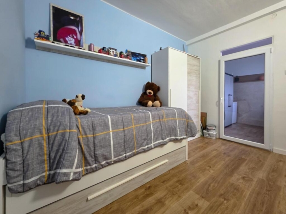 Imagen 4 de ? PISO DE 4 HABITACIONES EN ZONA AUDITORIO – LISTO PARA ENTRAR A VIVIR