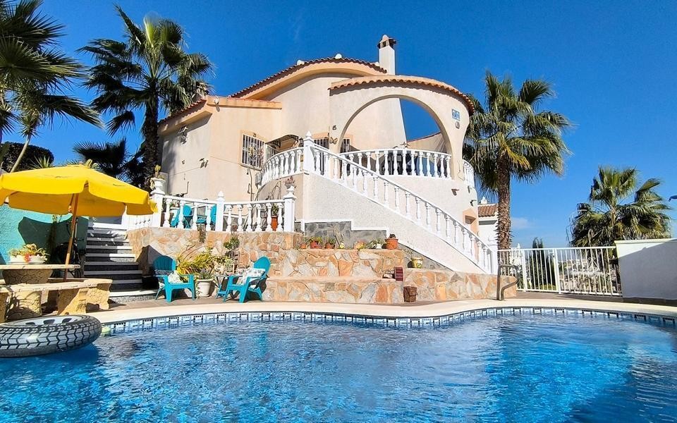 Imagen 2 de Venta de villa en Ciudad quesada