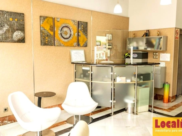 Imagen 2 de Venta de emblemático hotel en Torrelavega