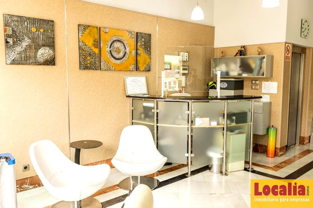 Imagen 2 de Venta de emblemático hotel en Torrelavega