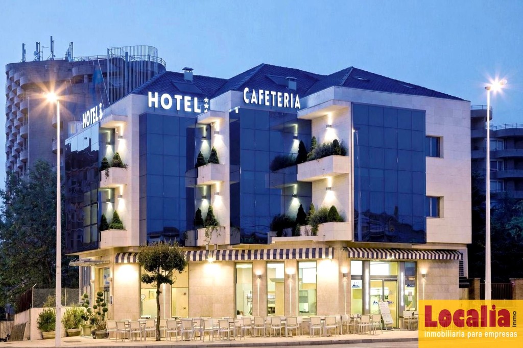 Imagen 3 de Venta de emblemático hotel en Torrelavega