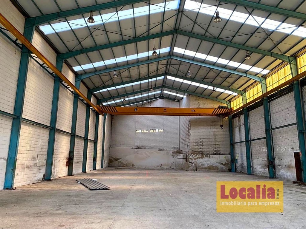 Imagen 2 de Nave industrial de 980 m² con puente grúa