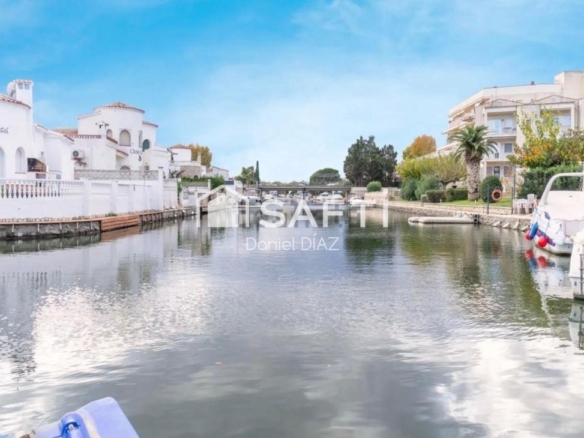 Imagen 3 de Piso en el canal de Empuriabrava.