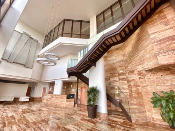 Imagen 1 de LUMINOSO PISO EN TEATINOS JUNTO A CIUDAD DE LA JUSTICIA: TERRAZA