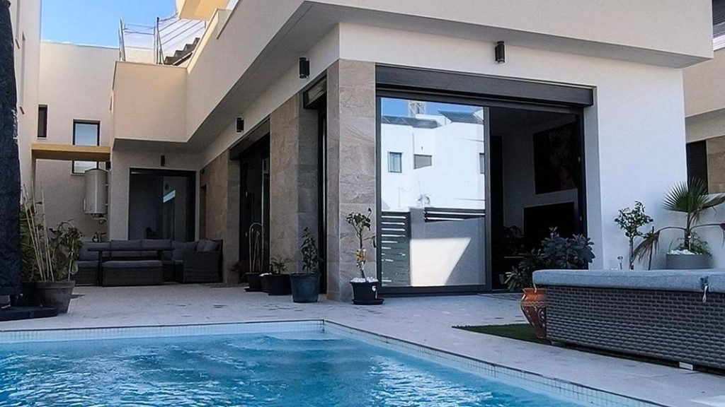 de 108m2 con 3 dormitorios y 2 baños