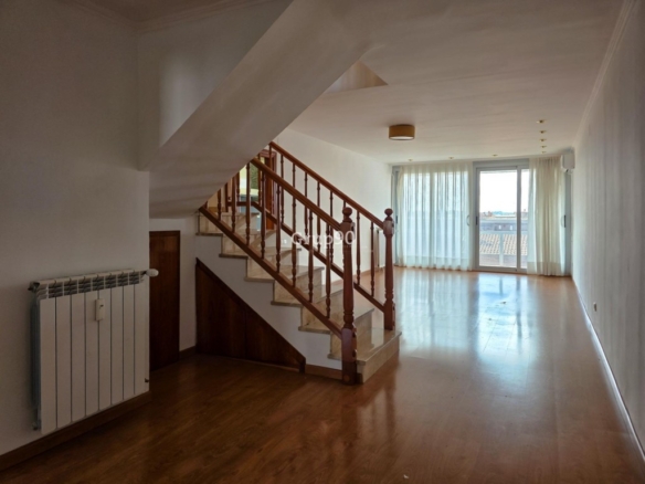 Imagen 3 de DÚPLEX INVERTIDO EN ZONA ALTA – 115 m2