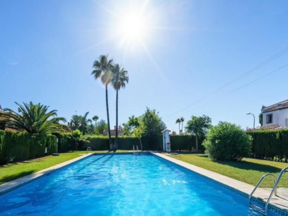 Imagen 1 de EN ALQUILER ESPECTACULAR ADOSADA DE 3 HABITACIONES CON PISCINA