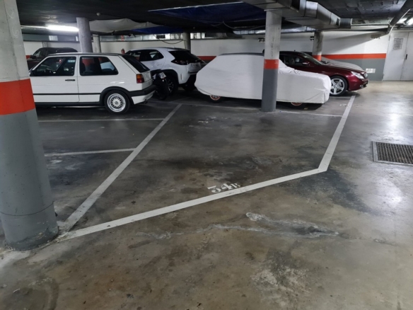 Imagen 2 de Parking coche en Alquiler en Castelldefels Barcelona