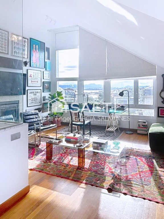 Imagen 2 de Exclusivo piso de 214 m² con piscina