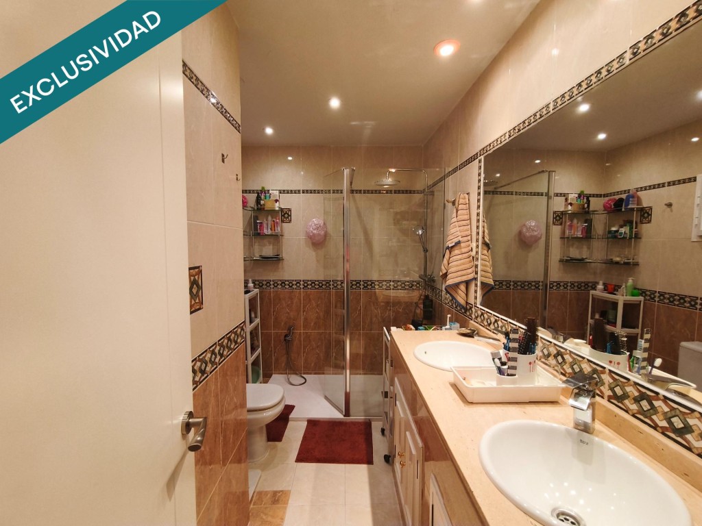 Imagen 4 de Elegancia y Amplitud en la Zona Norte.