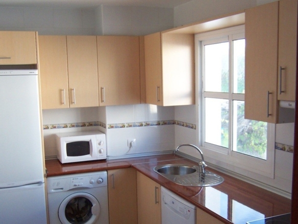 Imagen 1 de EN VENTA PISO IDEAL CON GARAJE EN MANILVA