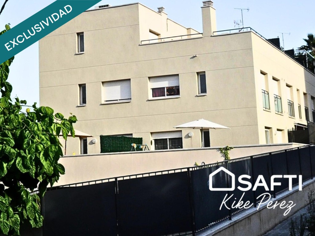 Imagen 2 de Piso con ascensor y piscina cerca del mar.