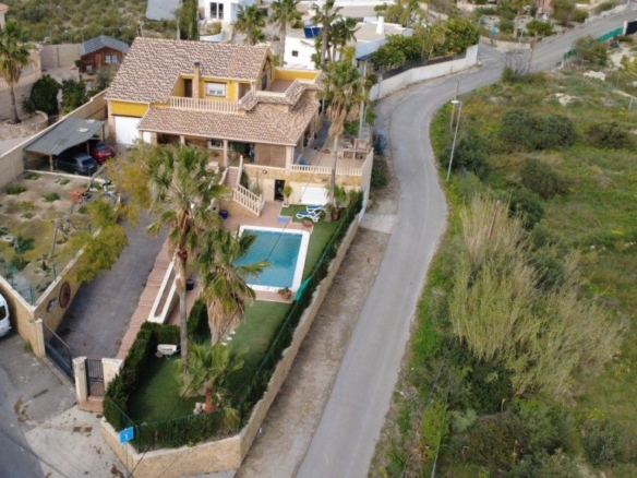 piscina y vistas a Alicante en zona Boqueres – San Vicente del Raspeig