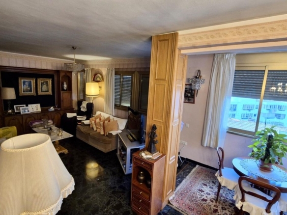 Imagen 4 de Amplio piso céntrico con aparcamiento en Tortosa