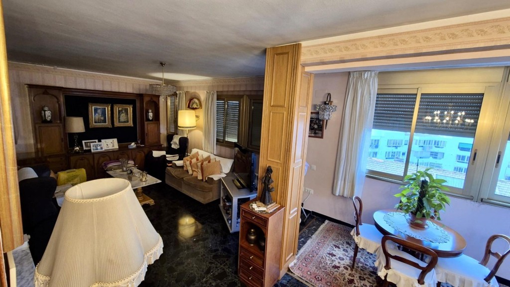 Imagen 4 de Amplio piso céntrico con aparcamiento en Tortosa