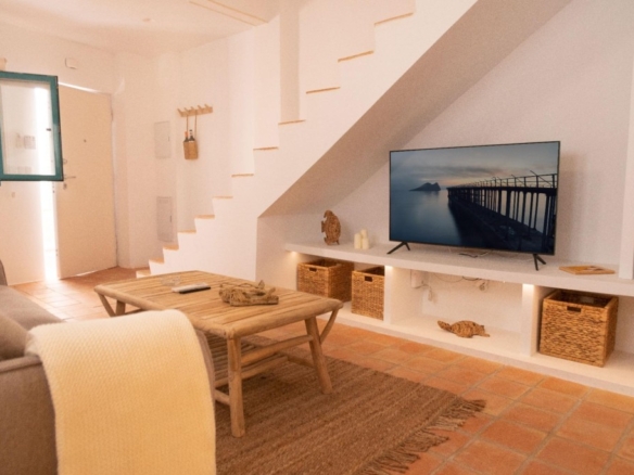 Imagen 1 de Espléndida Casa de varias plantas Reformada a Pasos del Mar en Águilas