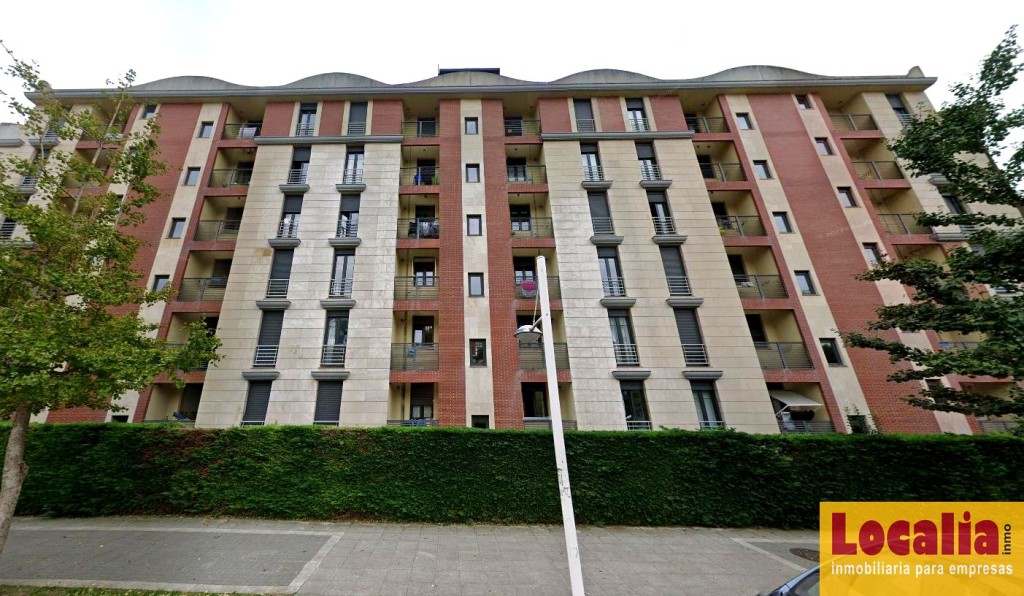 Imagen 2 de Plaza de garaje en calle Ernest Lluch