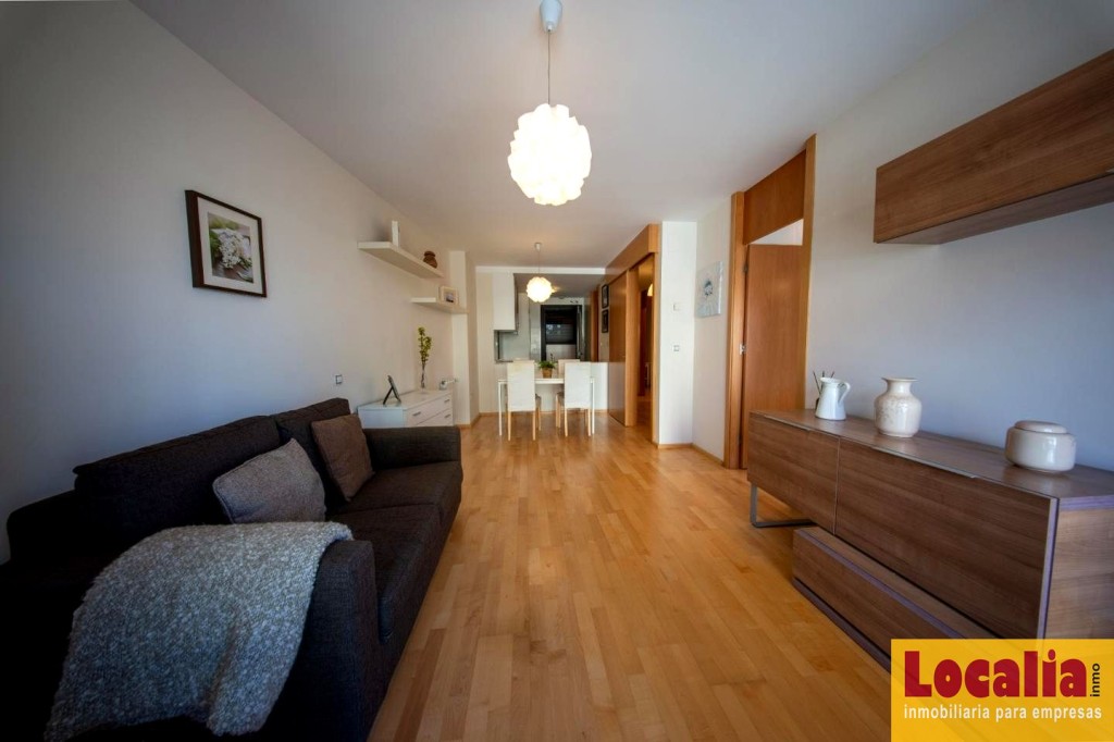 Imagen 1 de Moderno piso amueblado a súper precio