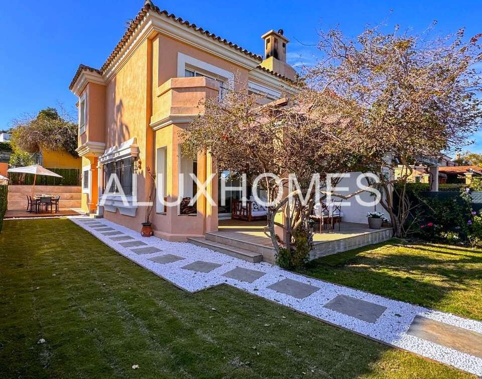 Imagen 1 de Casa de pueblo en Venta en Linea De La Concepcion