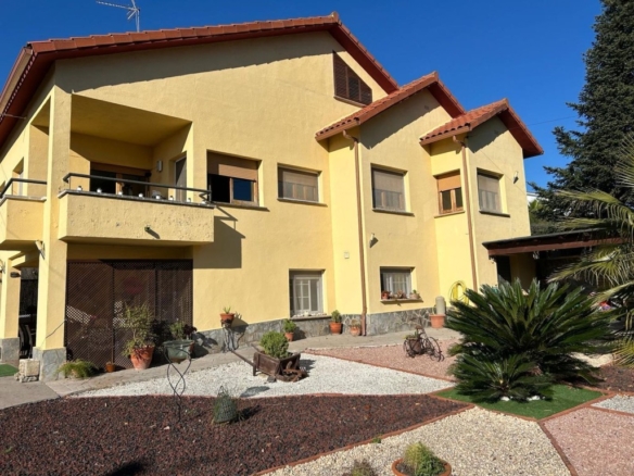 po-1256216-imagen - El Club del Propietario Imagen 1 de Casa-Chalet en Venta en Bigues I Riells Barcelona