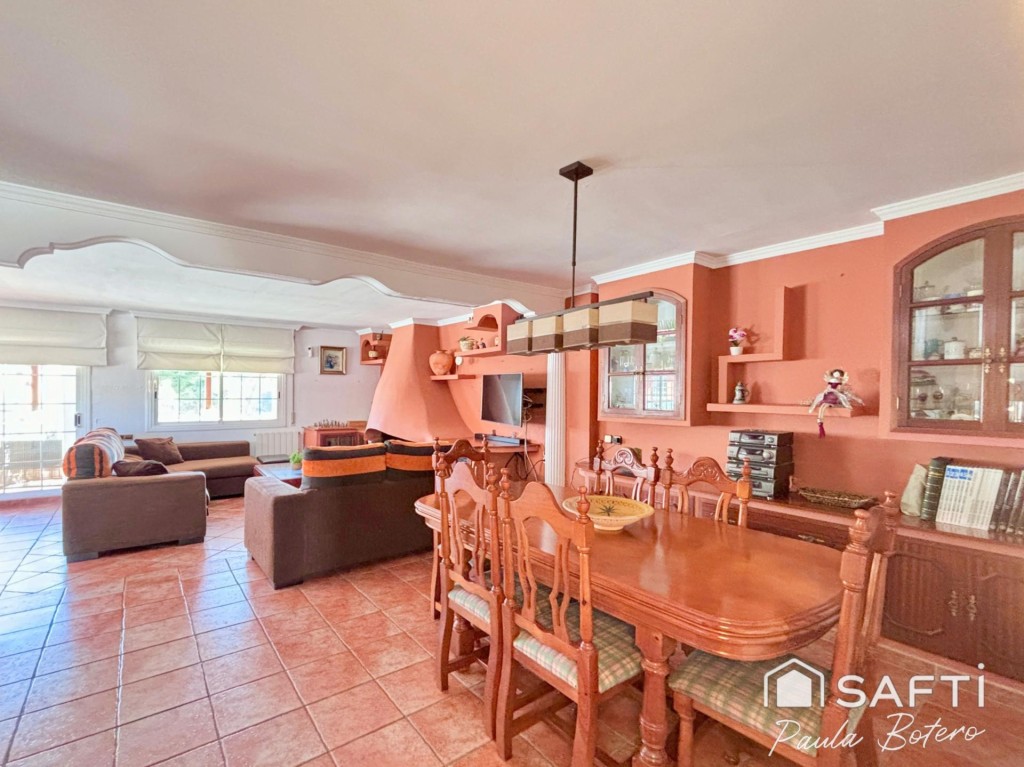 Imagen 3 de Exclusiva vivienda unifamiliar pareada con piscina privada y a pocos minutos del mar.